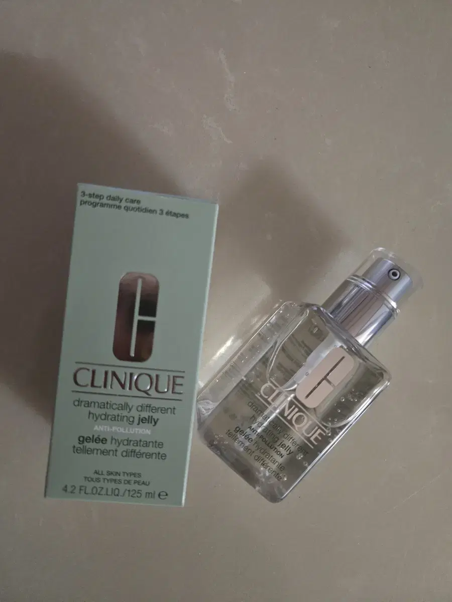 CLINIQUE 크리니크 드라마티컬리 디퍼런셜 하이드레이팅 젤리 젤